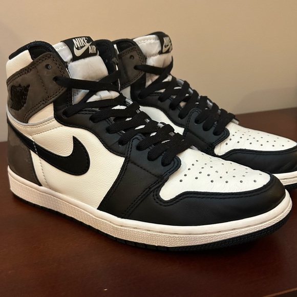 Jordan Other - Nike Air Jordan 1 High - Dark Mocha (8.5M)